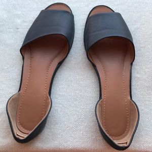 Urban Outfitters peep-toe navy flats sandals